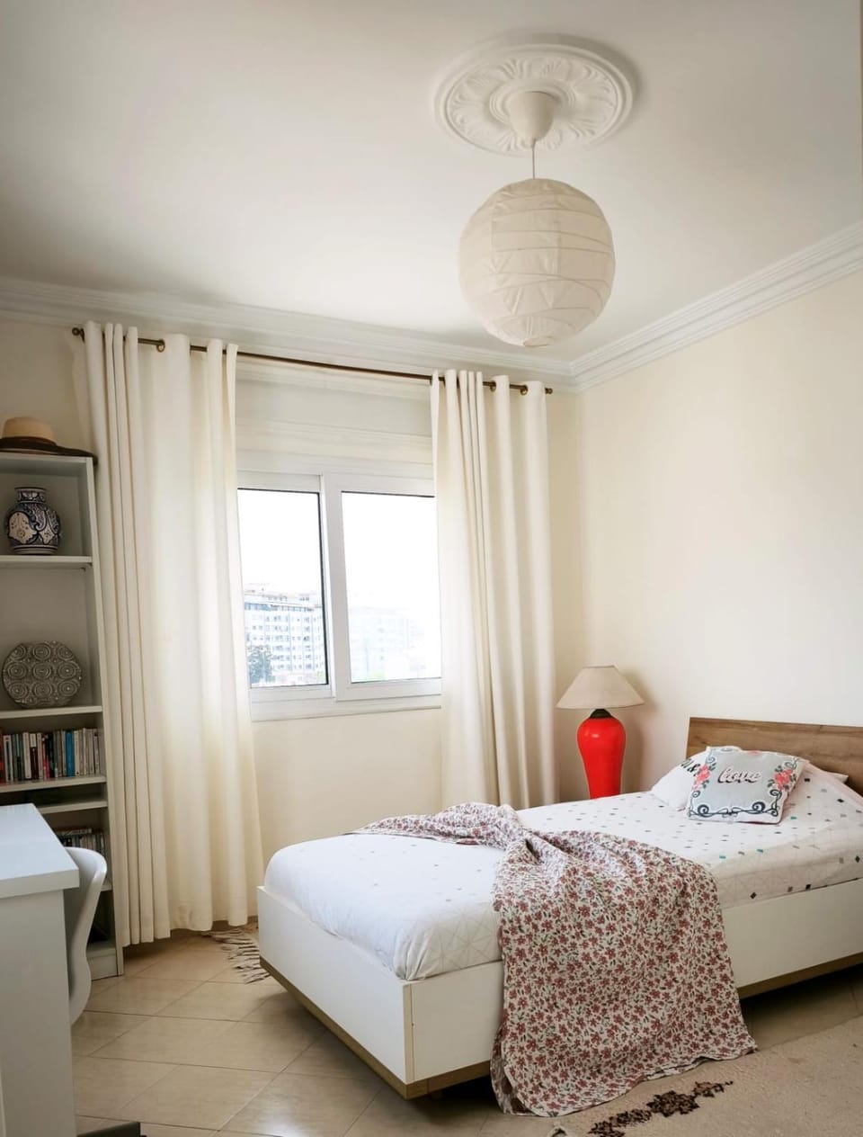 Bed, Photo of the whole room