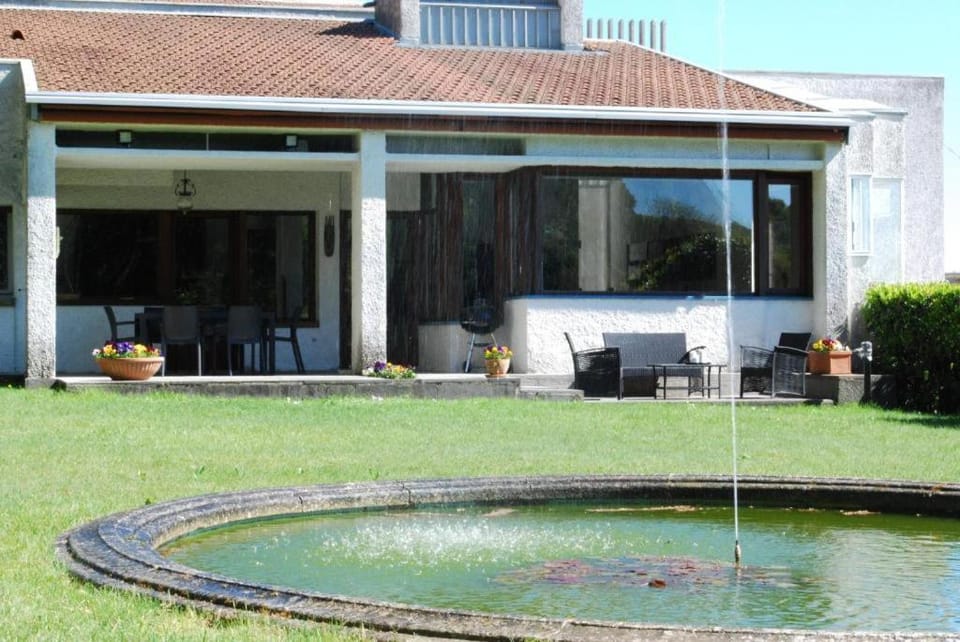 Property building, Patio, Garden, Garden view