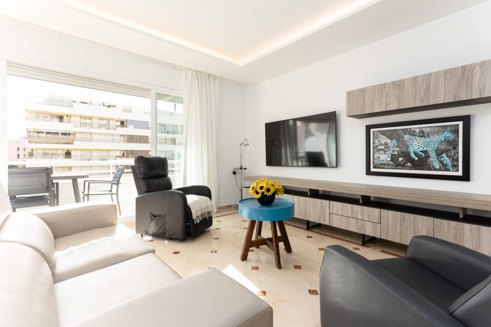 5A MTR - Marbella Temporary Rent Luminoso Apartamento Vista Mar Av del Mar Apartment in Marbella