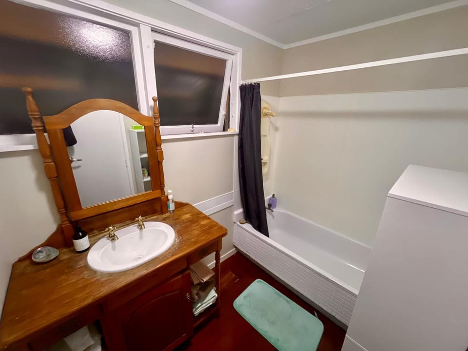 Bathroom, Bath