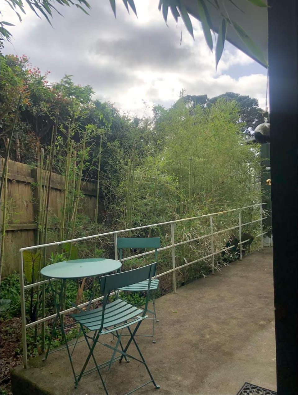 Room In flat is 1st door past carport Vacation rental in Auckland
