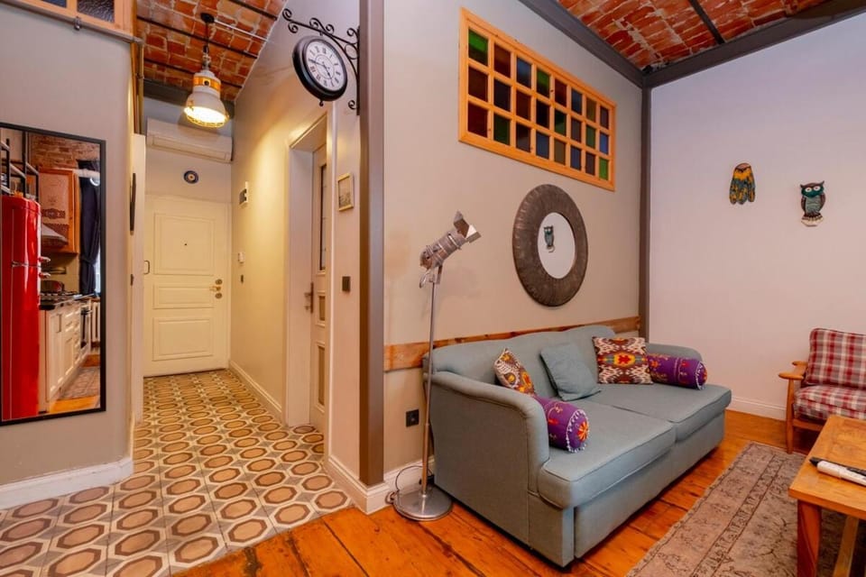 High Ceiliing and Stylish Flat Apartment in Istanbul