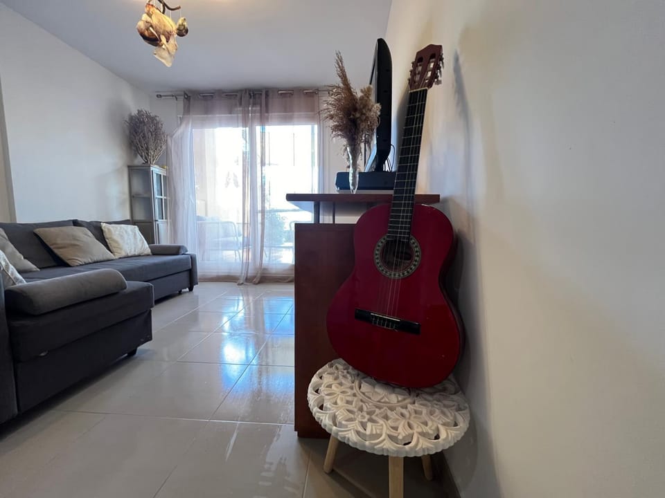 Communal lounge/ TV room, Living room, Seating area