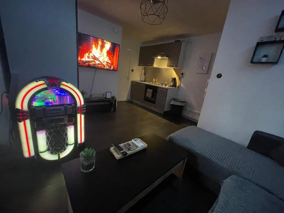 Love room Buenas noches SPA et bord de mer Apartment in La Seyne-sur-Mer