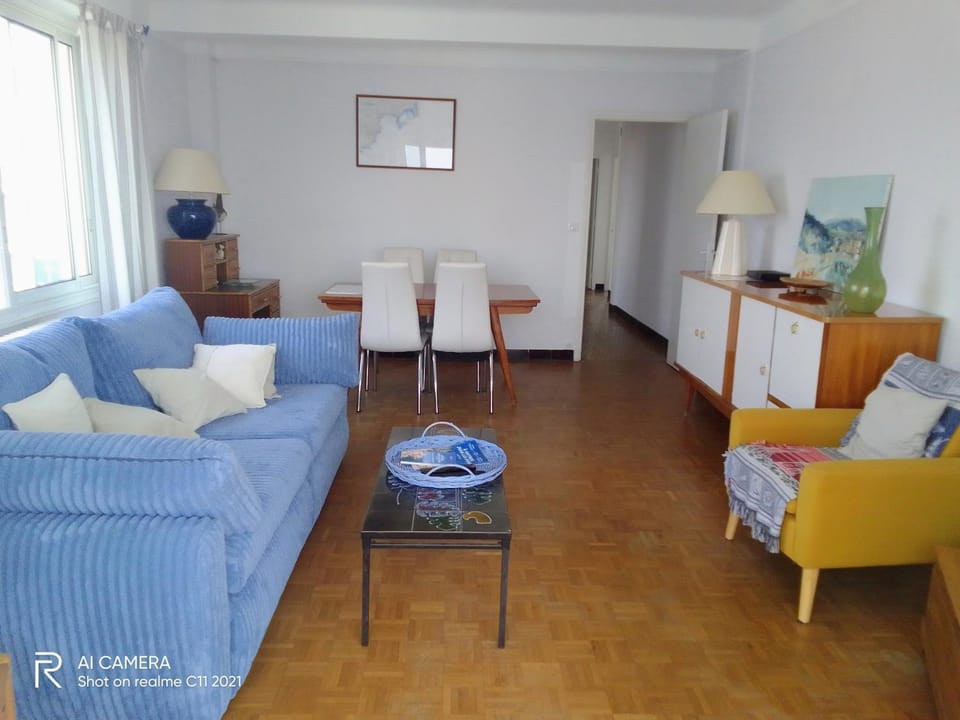 Bel appartement face mer Apartment in Antibes