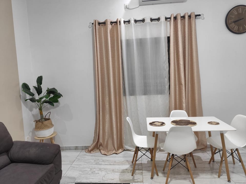 Living room, Seating area, Dining area