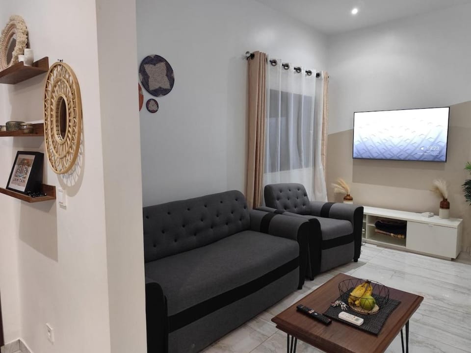 Communal lounge/ TV room, TV and multimedia, Living room, Seating area
