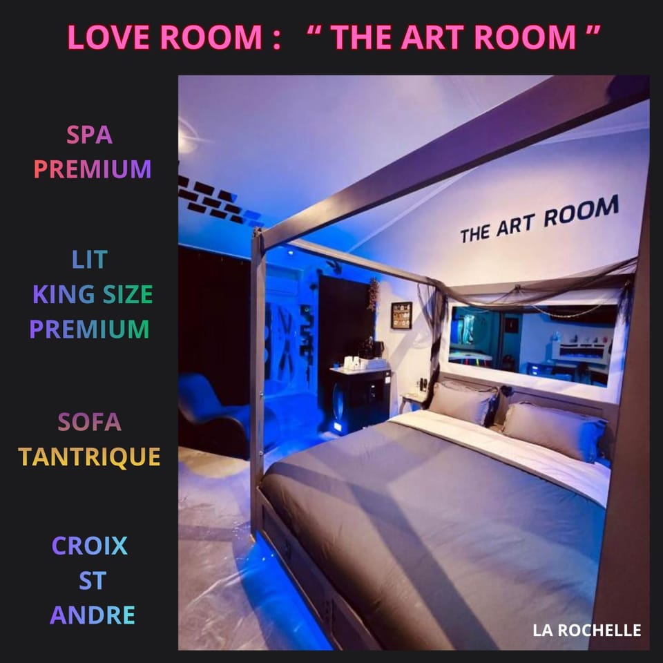 Bed, Photo of the whole room, Decorative detail, Bedroom