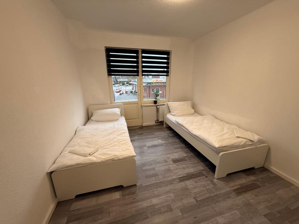 FeWo 8P 4Z Balkon Küche Zentral Apartment in Aurich