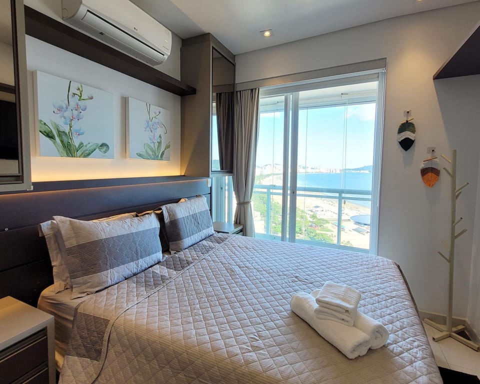 Bed, Bedroom, Sea view