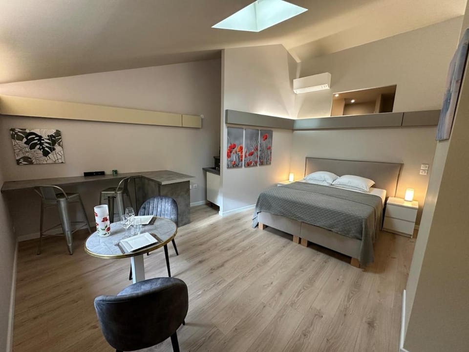 L'Esquisse Coquelicot - Parking Clim Netflix Canal Apartment in Nimes