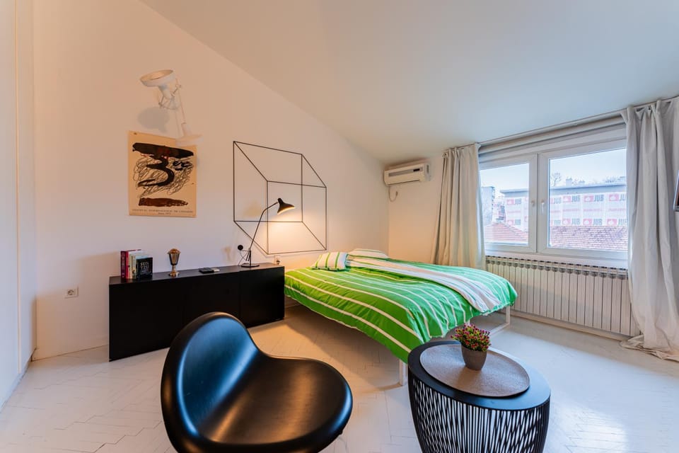Property building, Bed, View (from property/room), Photo of the whole room, Decorative detail, Seating area, Bedroom, heating, air conditioner