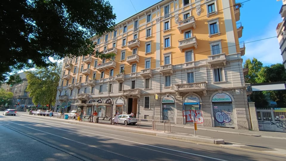 Property building, Day, Neighbourhood, City view, Street view, Location