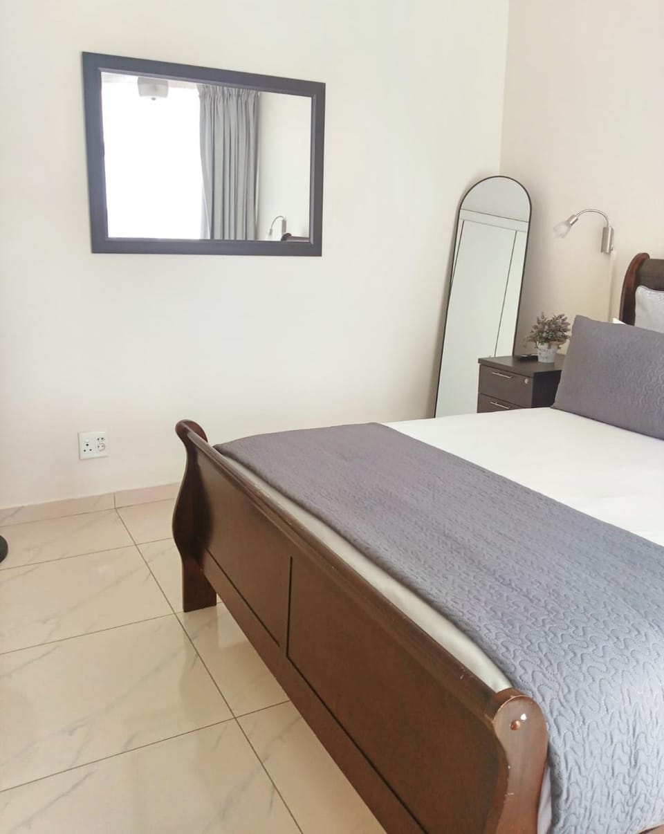 Durban Oceanic 82B Apartment in Durban