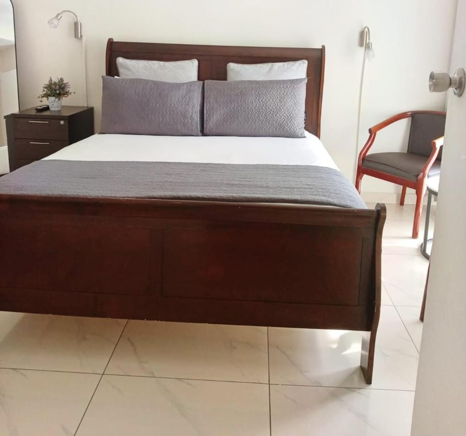 Durban Oceanic 82B Apartment in Durban