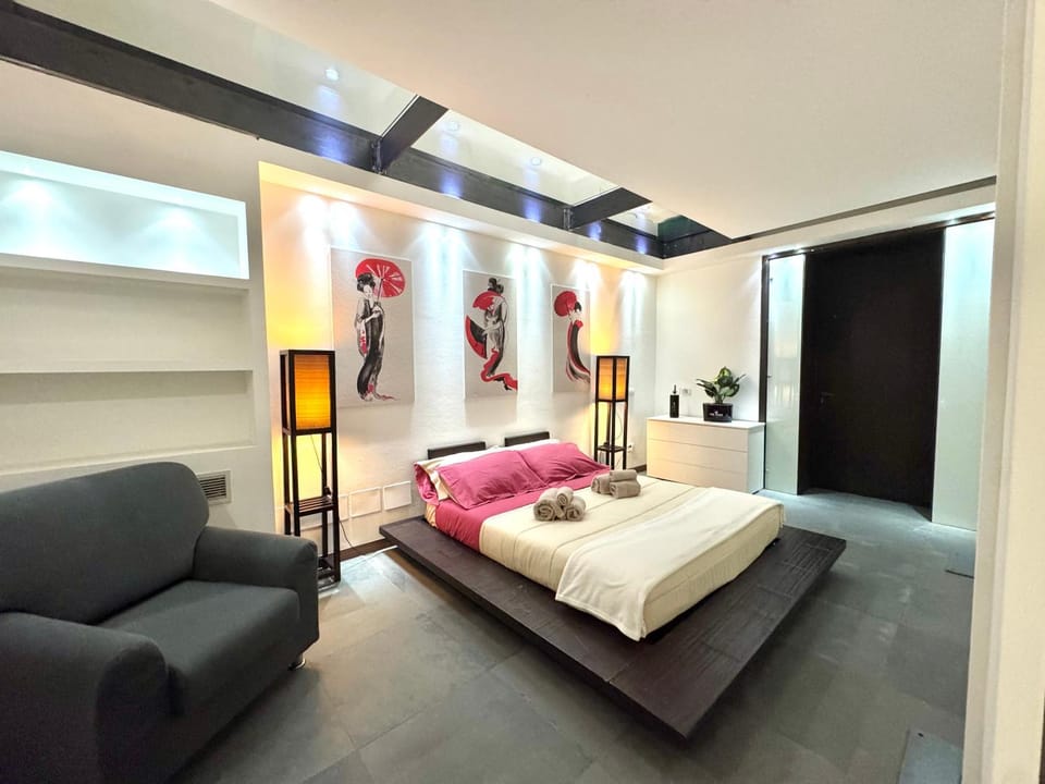 Bed, Photo of the whole room, Bedroom