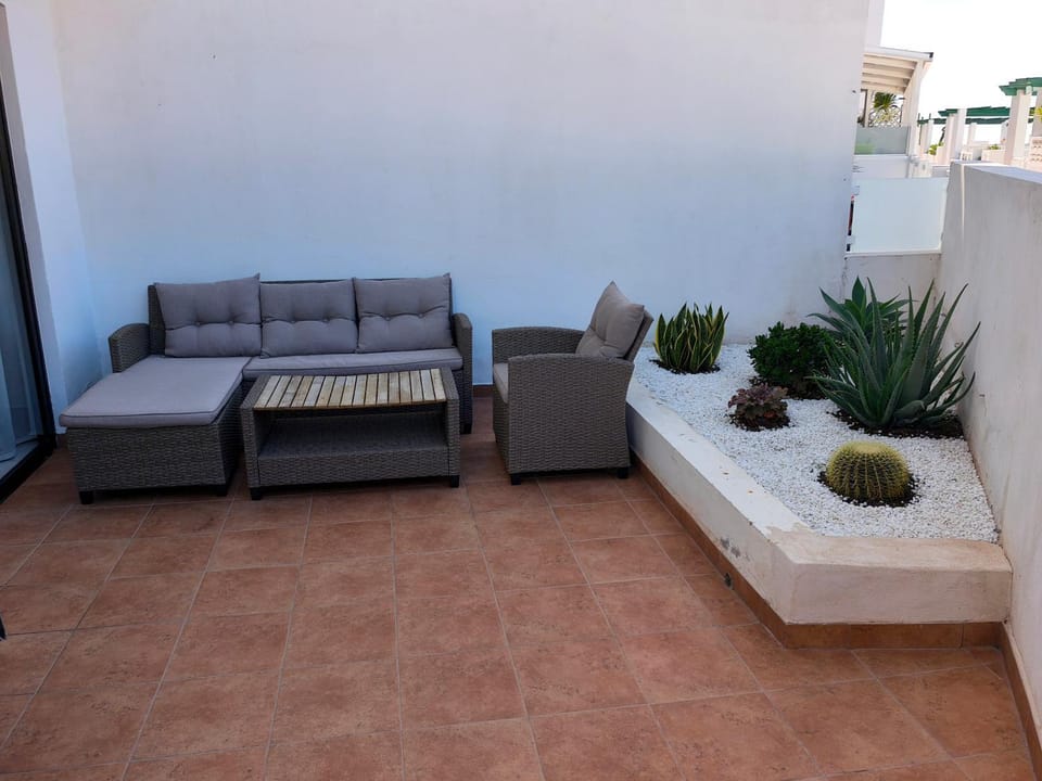 Ocean Retreat with Terrace and Tennis Apartment in Costa Adeje