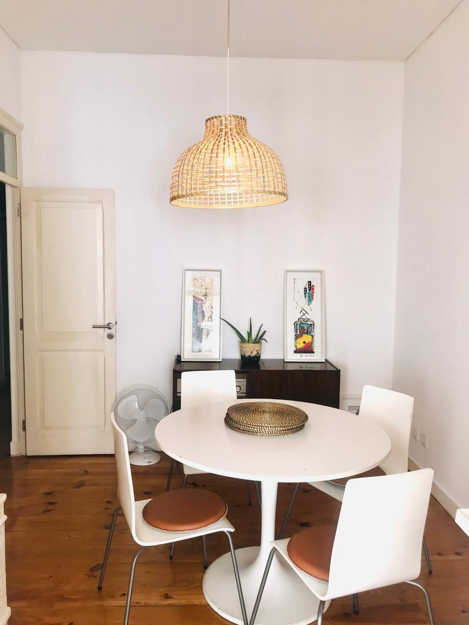 Duarte Belo Bica 4 Rooms Apartment in Lisbon