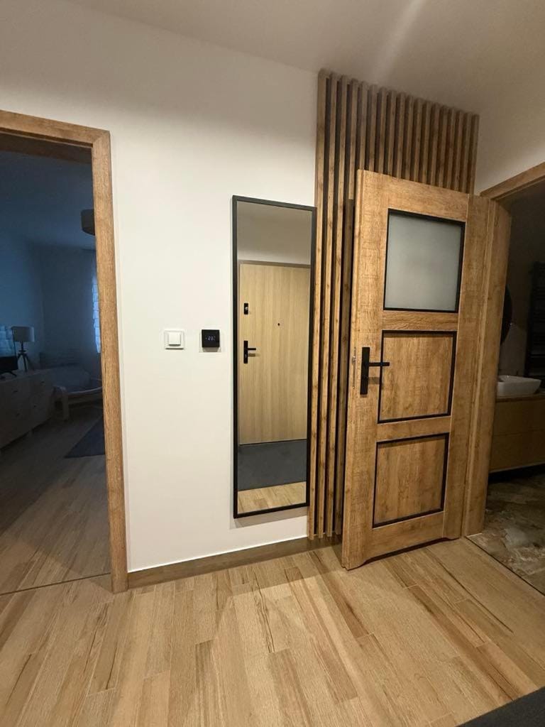 Apartament Elegancka Husarska Apartment in Lower Silesian Voivodeship
