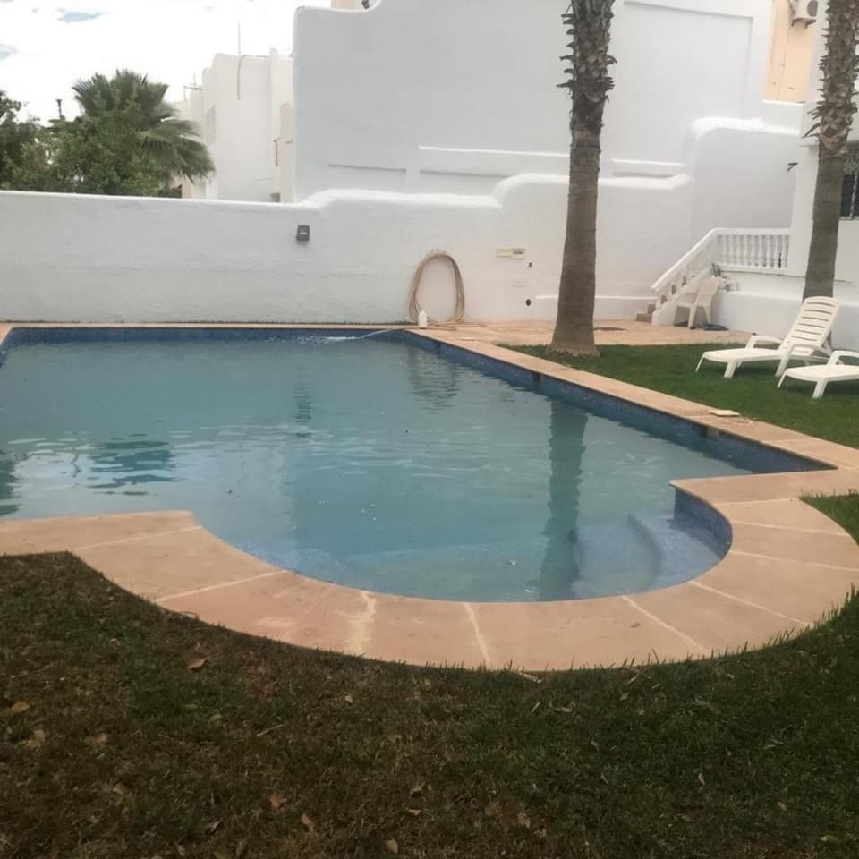 Day, Pool view, Swimming pool, sunbed