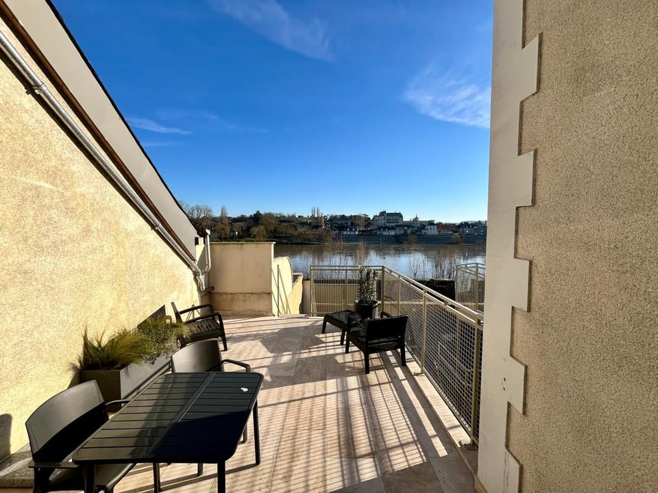 Patio, Day, Natural landscape, View (from property/room), Balcony/Terrace, River view