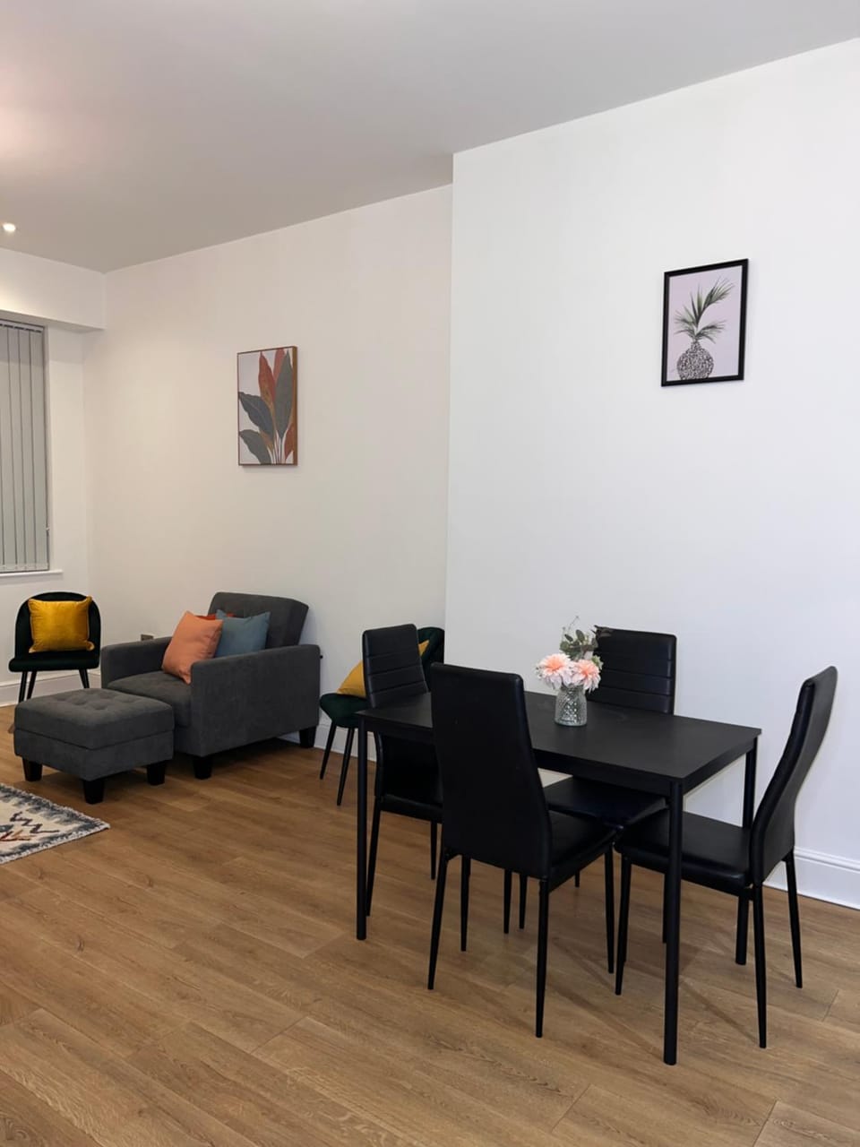 Living room, Dining area