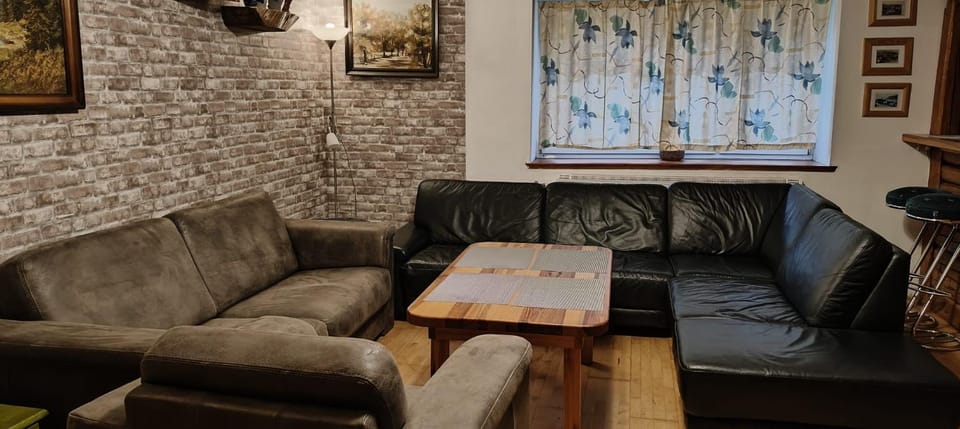 Communal lounge/ TV room, Living room, Seating area