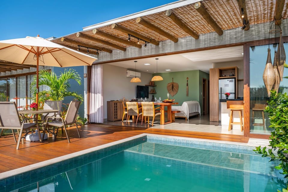 Property building, Patio, Swimming pool