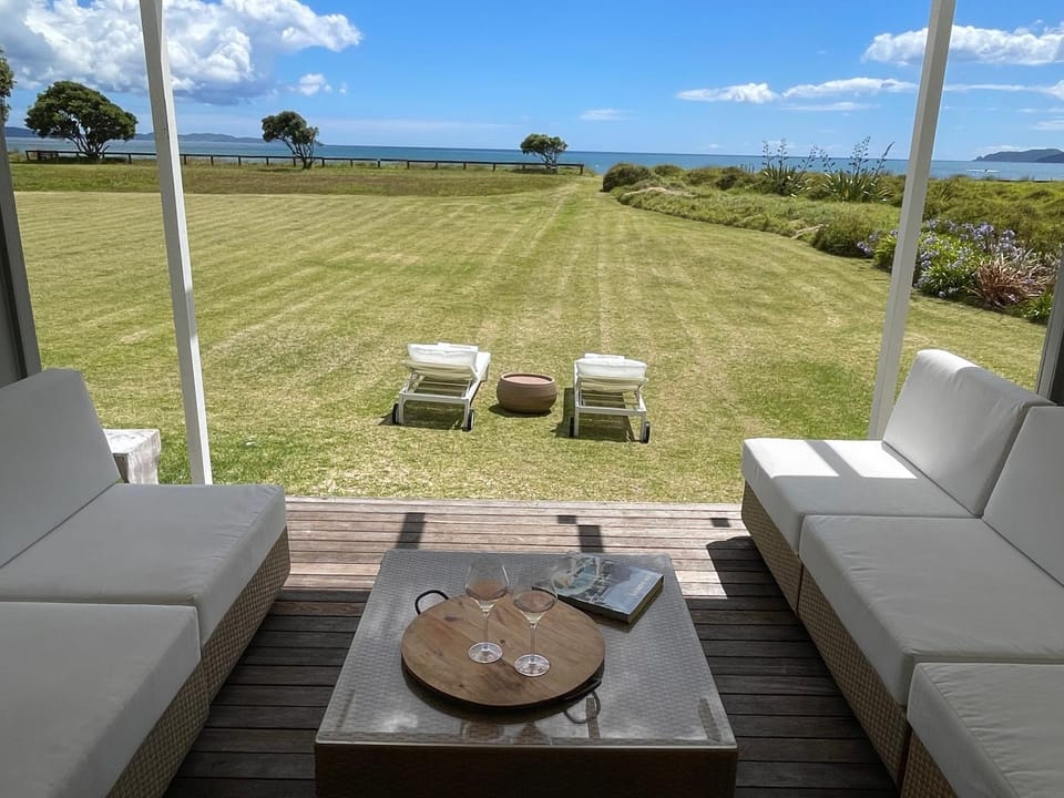 Epic Beachfront Bure - Taipa House in Northland