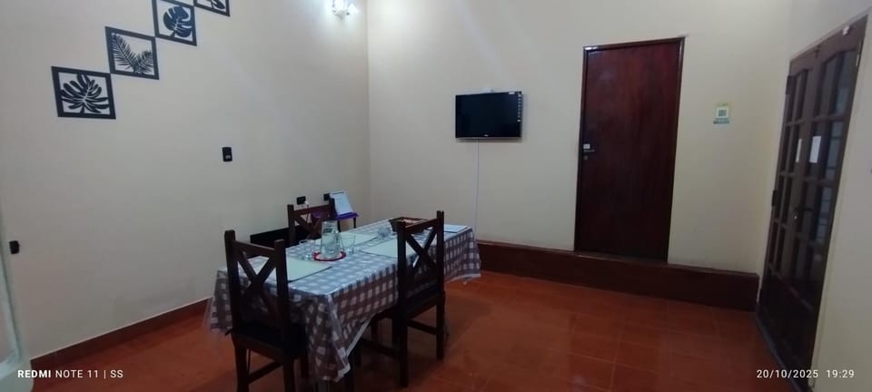 TV and multimedia, Living room, Dining area