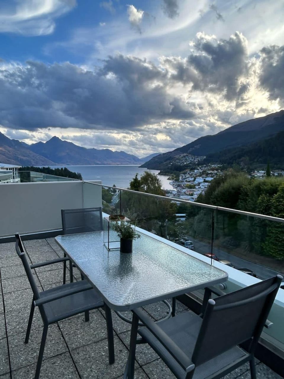 The Bowenview Bothy Apartment in Queenstown
