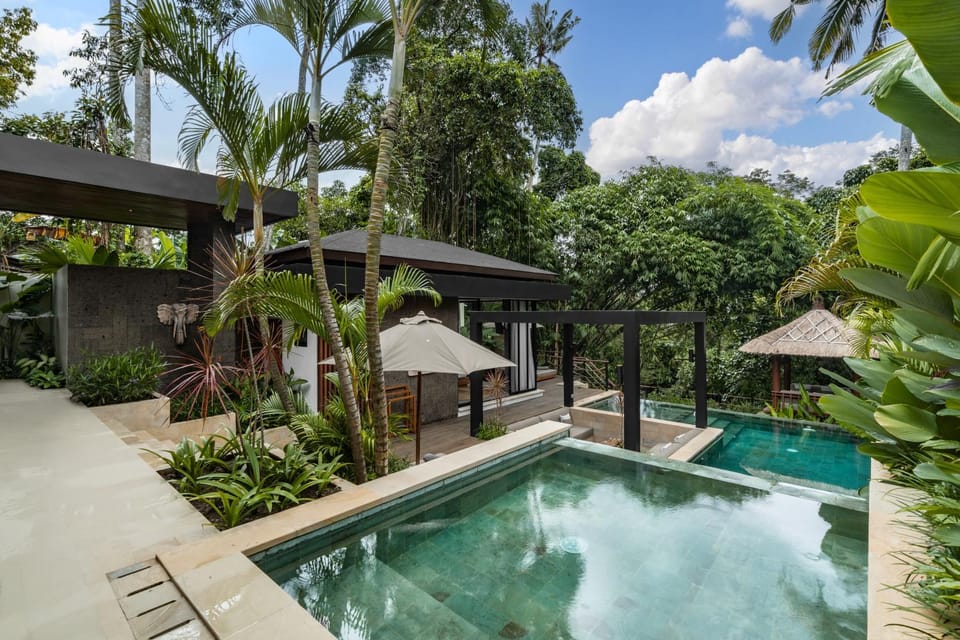 Pool view, Swimming pool