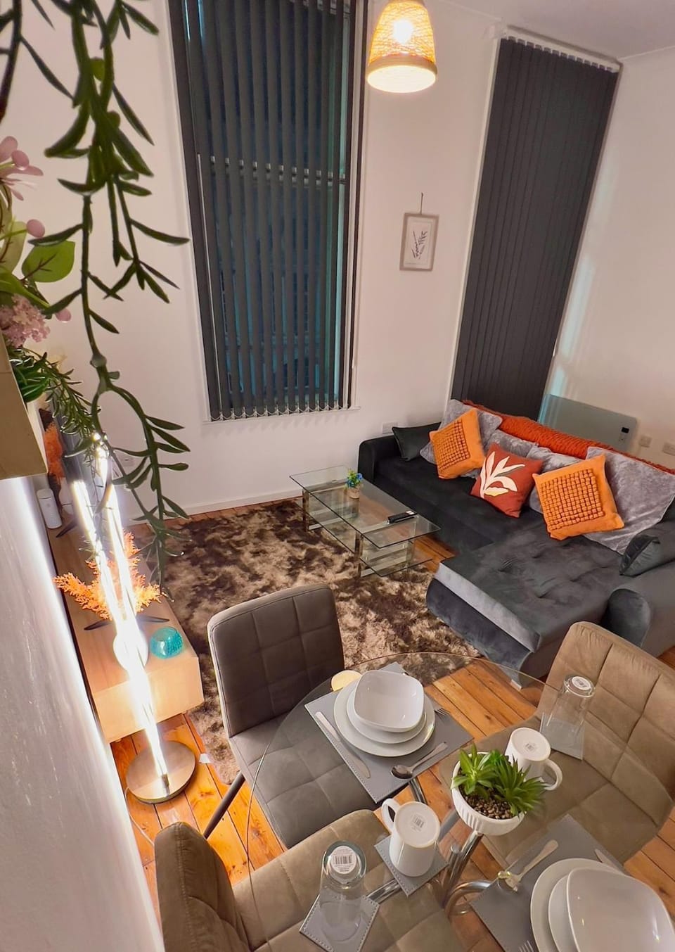 Fantastic 2BR Apt - City Centre - Sleeps 6 - Parking - 5g WiFi Apartment in Sheffield