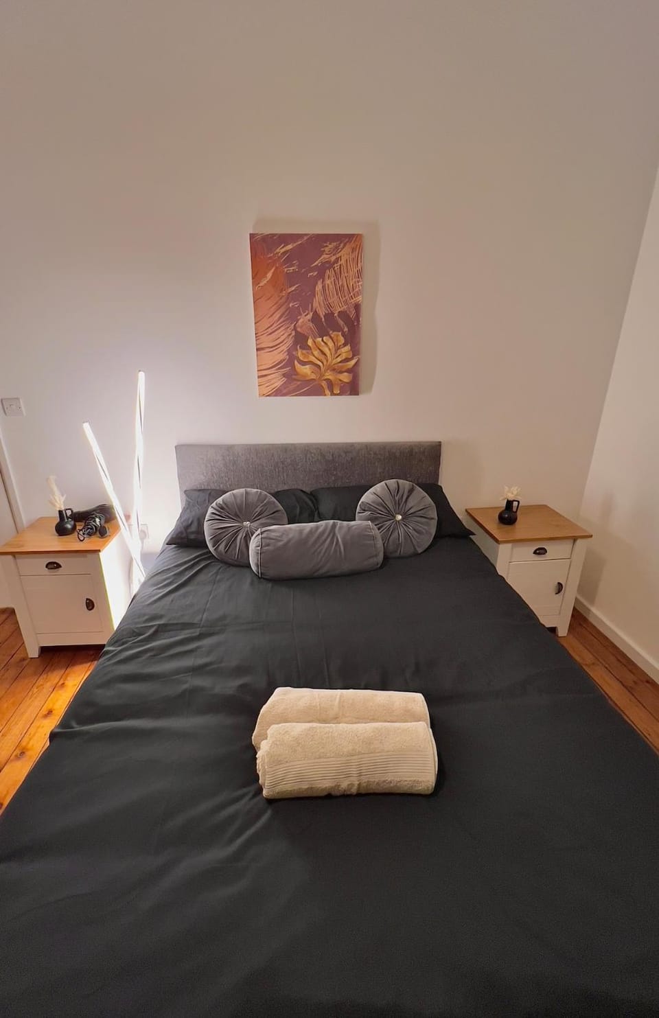 Fantastic 2BR Apt - City Centre - Sleeps 6 - Parking - 5g WiFi Apartment in Sheffield