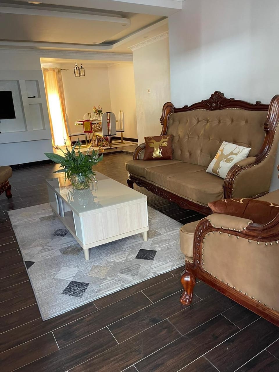 Living room, Seating area