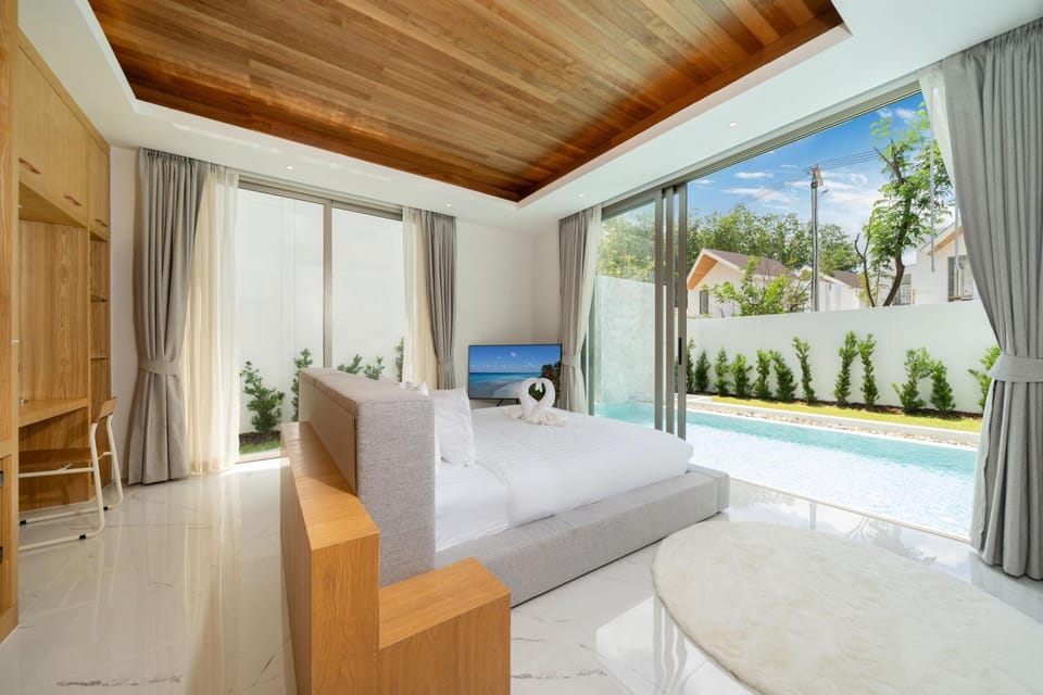 Bed, Photo of the whole room, Bedroom, Pool view