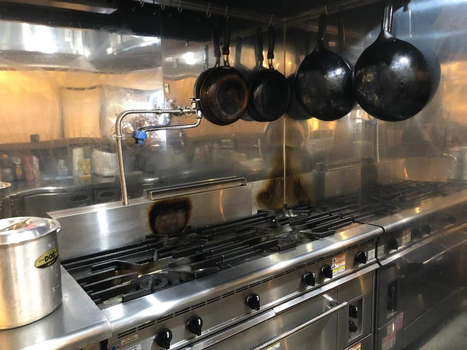 Pro Kitchen and Karaoke 100sqm amusement hotel Apartment in Kanagawa Prefecture