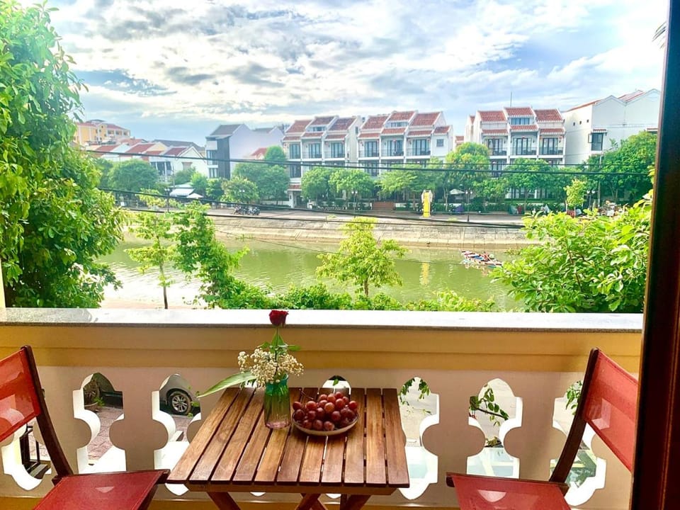 Day, Balcony/Terrace, City view, River view