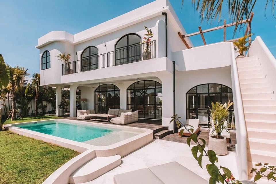 Villa Hestia 5 BR Berawa Canggu Villa in North Kuta