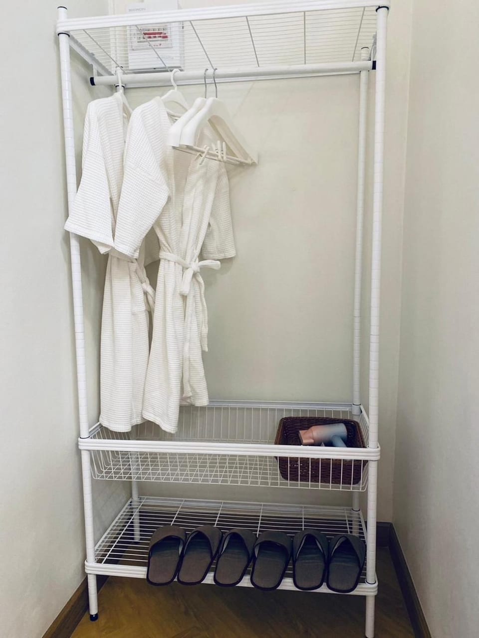 towels, wardrobe