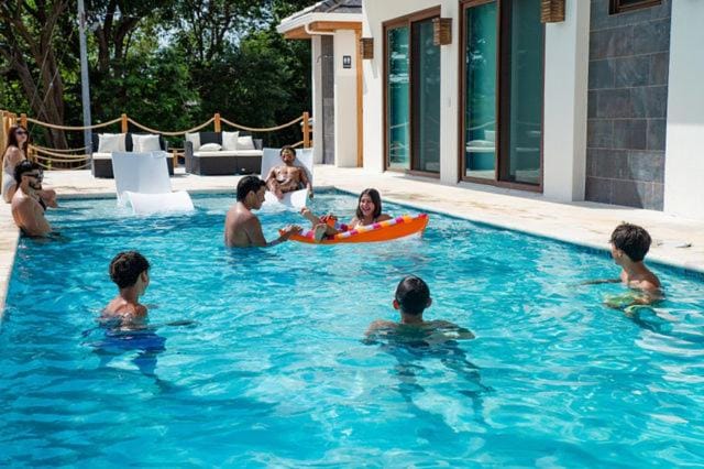 Paradise Reef Villas Villa in Bay Islands Department