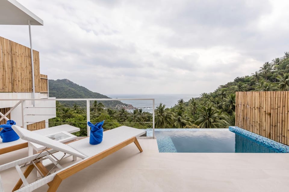 Patio, Day, Natural landscape, View (from property/room), Balcony/Terrace, Pool view, Sea view, Swimming pool, sunbed