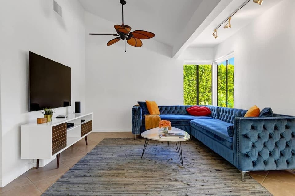Hacienda Alondra - CA - Palms And Coach House in Palm Springs
