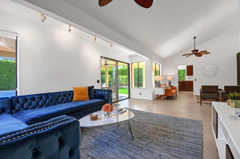 Hacienda Alondra - CA - Palms And Coach House in Palm Springs