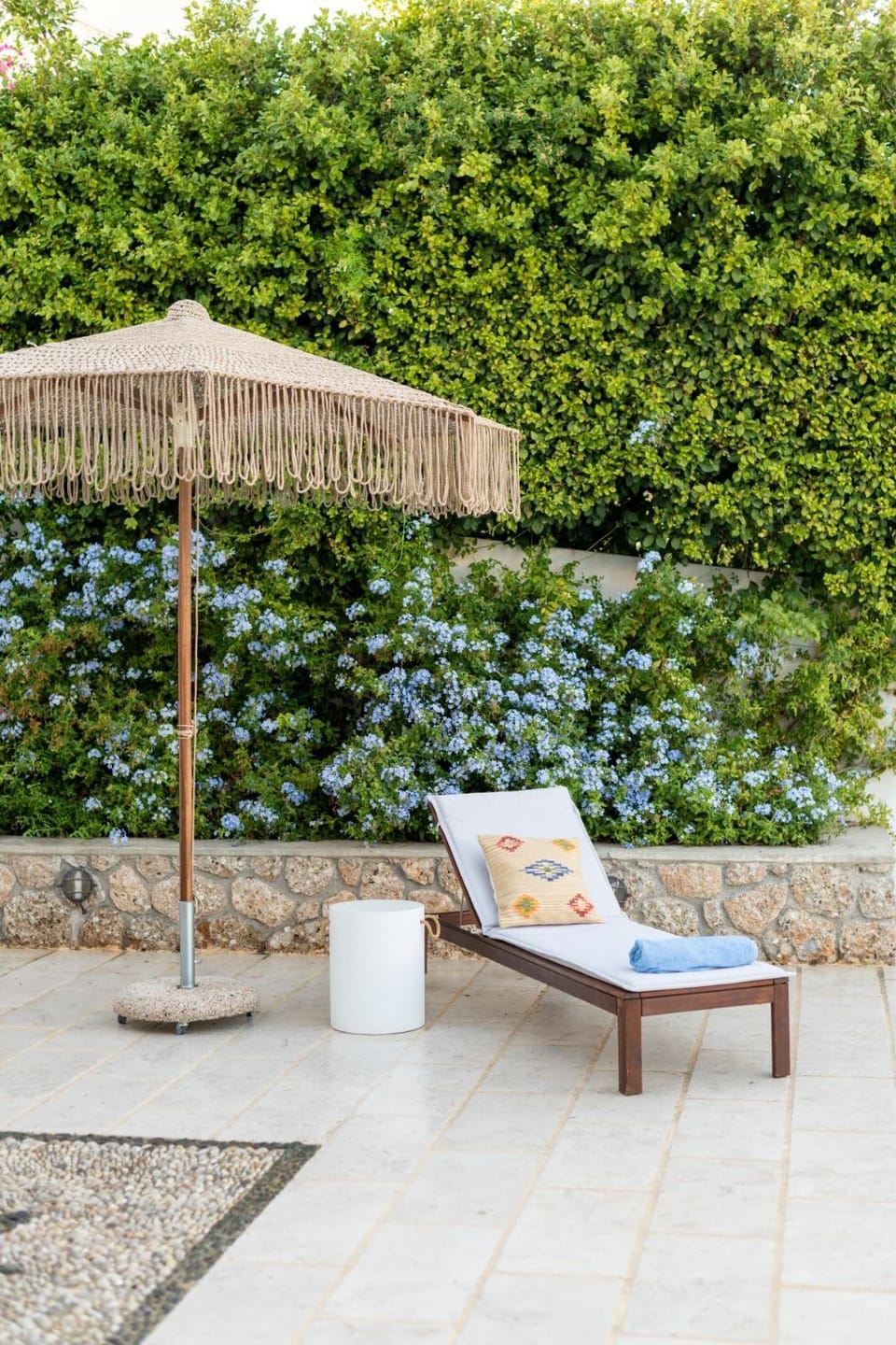 Patio, Garden, Swimming pool, sunbed