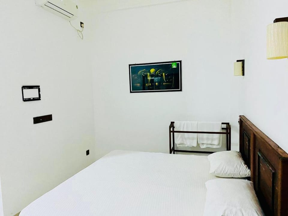 Hmc Leisure House & Restaurant Hotel in Southern Province