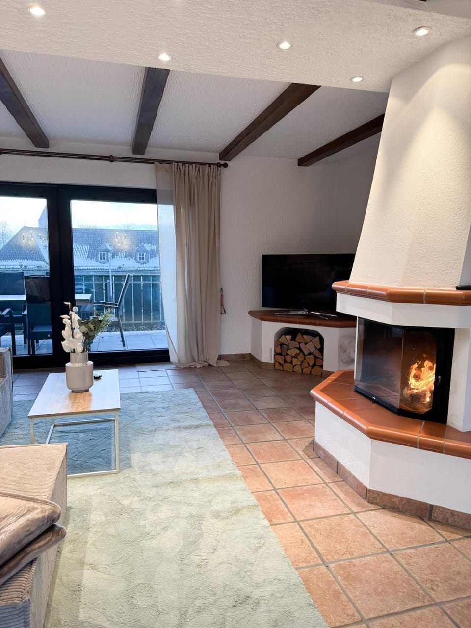 TV and multimedia, Living room, Seating area