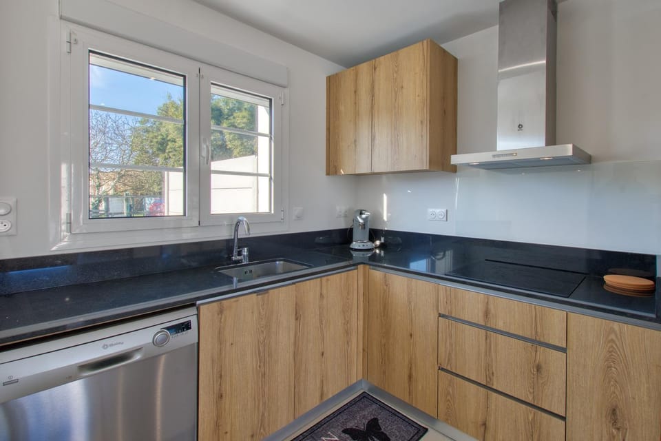 Kitchen or kitchenette, stove