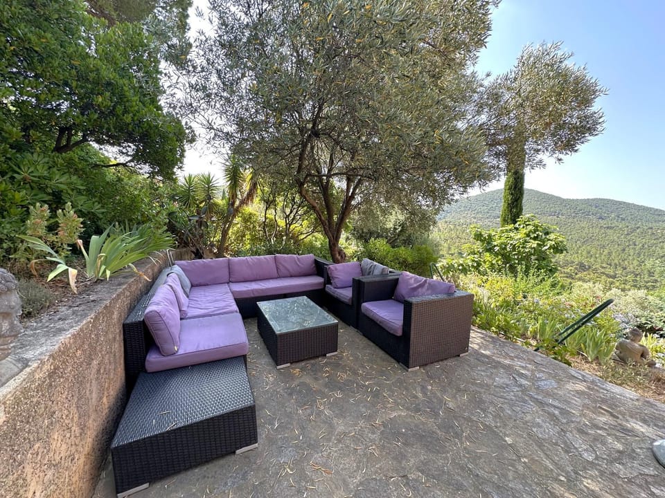 Mazet Gaspard climatisé pour 7 personnes sur le Domaine de Valcros à la Londe Les-Maures Villa in La Londe-les-Maures