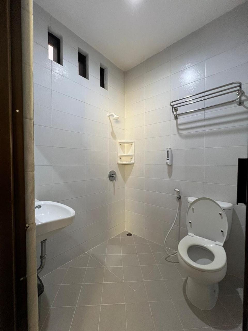 Shower, Toilet, Bathroom